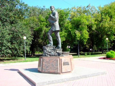 Памятник Михаилу Врубелю (Омск)