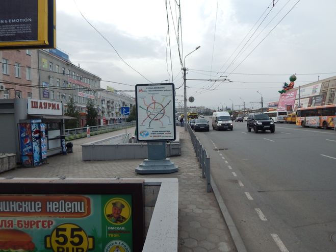 В Омске на городских улицах появилась схема метрополитена