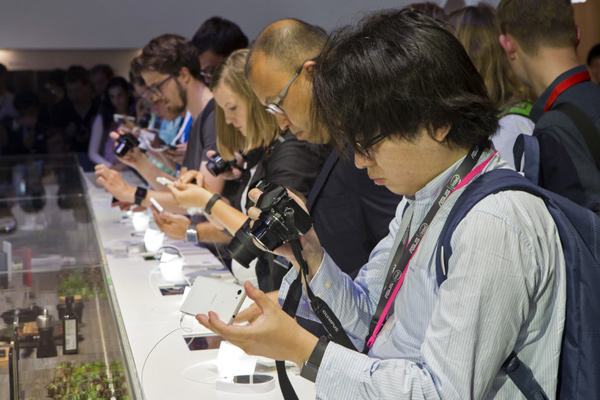 Самые удивительные смартфоны IFA-2015: Гаджеты: Наука и техника: