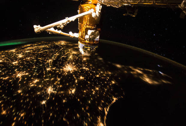 НАСА показало сделанную с МКС фотографию США перед рассветом