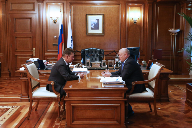 Назаров и Миллер обсудили создание в Омской области газомоторных станций