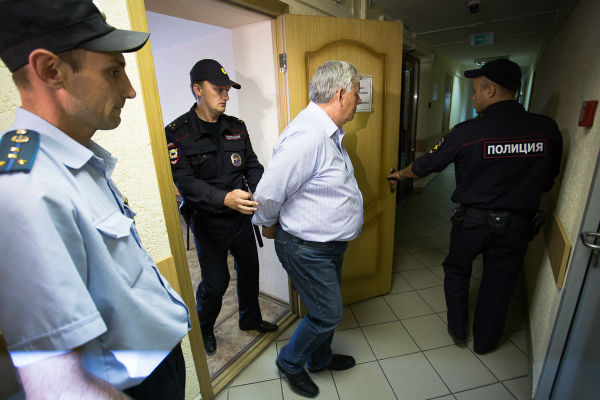 Стерлягов «отмечает» свой 60-летний юбилей на допросе в суде Стерлягов «отмечает» свой 60-летний юбилей на допросе в суде