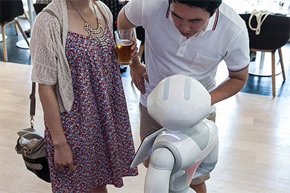 Покупателям робота Pepper запретили использовать его для сексуальных утех