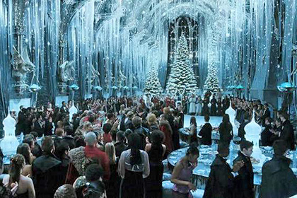 Фанатам Гарри Поттера предложат рождественский ужин в Хогвартсе за 300 долларов