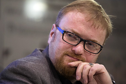 Милонов попросил ЦБ короновать двуглавого орла на российском рубле Милонов попросил ЦБ короновать двуглавого орла на российском рубле