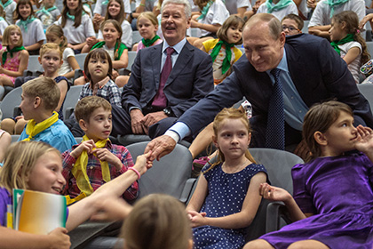 Путина попросили создать всероссийскую организацию для молодежи
