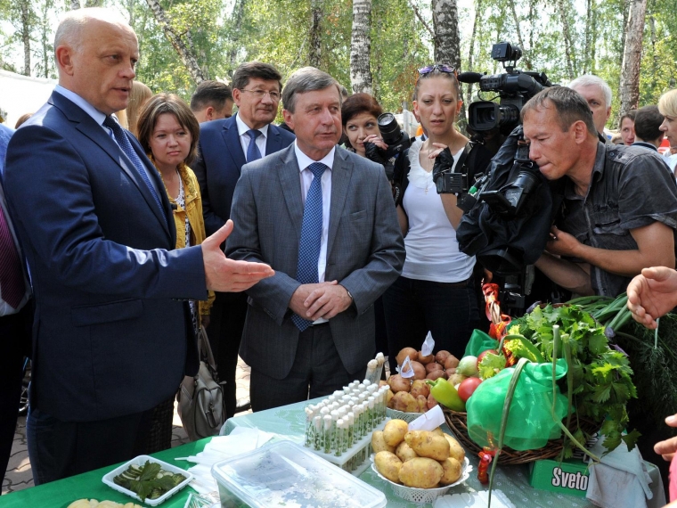 Омский картофель произвел фурор на агровыставке в Москве Омский картофель произвел фурор на агровыставке в Москве