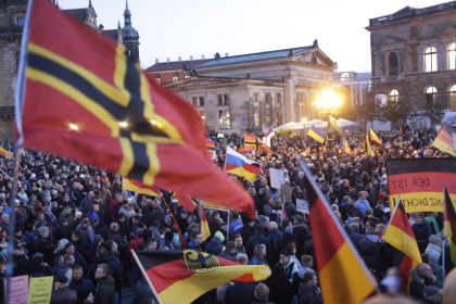 Антиисламские активисты собрали в Дрездене на митинг 8 тысяч человек