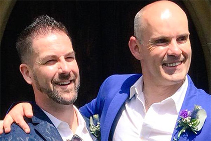 В Британии избрали в синод состоящего в гей-браке священника