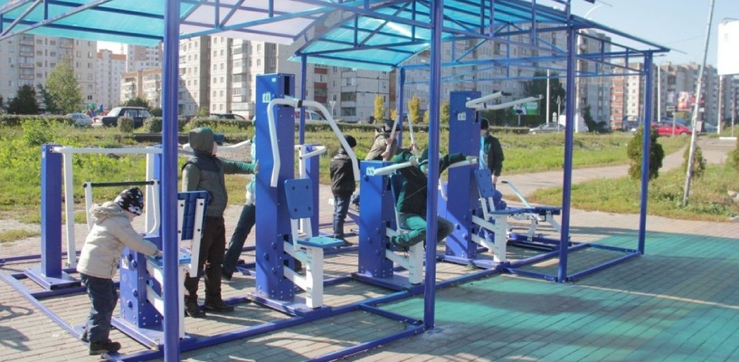 В Омске откроется новая площадка с уличными тренажерами