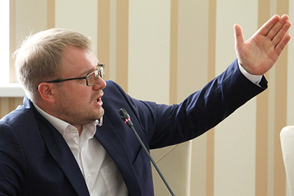 Вице-премьер Крыма посоветовал Порошенко купить конфет на триллион гривен Вице-премьер Крыма посоветовал Порошенко купить конфет на триллион гривен
