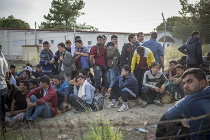 Турция отказалась оставлять у себя мигрантов из Сирии