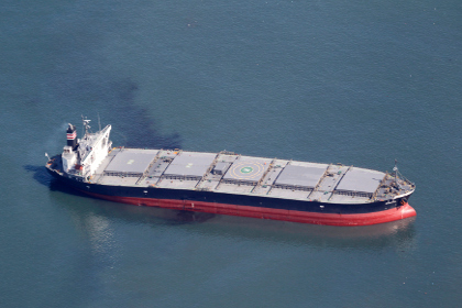 В Японии произошел разлив нефти из-за столкновения танкеров