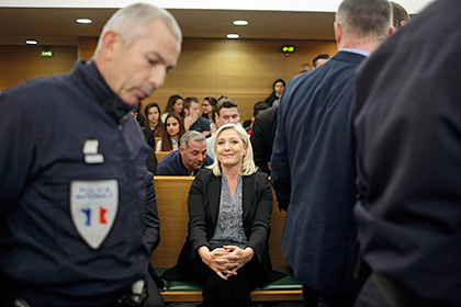 Марин Ле Пен начали судить за разжигание религиозной розни