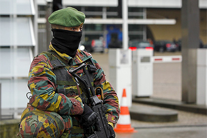 Неизвестный на машине пытался прорваться на территорию воинской части в Бельгии