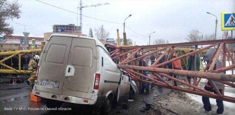 Задержаны подозреваемые по делу о падении башенного крана в Омске