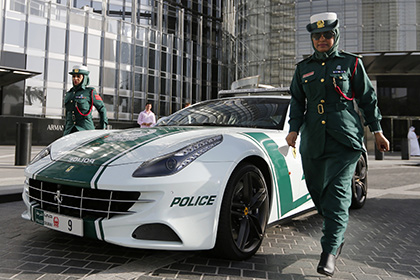 Полиция Дубая обзвонит несчастливых жителей города