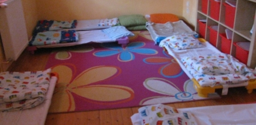 В Любинском районе малыши в детсаду спали на полу и на стульях