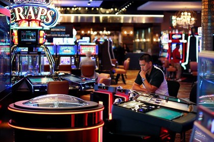 Сына главы МИД Франции обвинили в мошенничестве в казино Лас-Вегаса