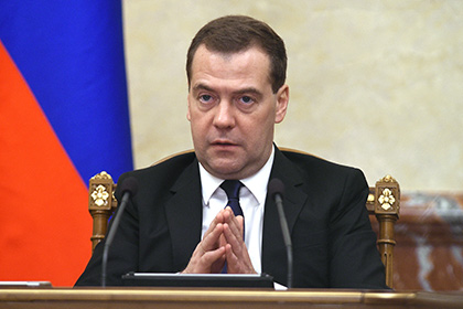 Медведев пообещал довести до конца дело о смерти ребенка мигрантов в Петербурге