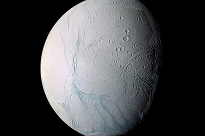 Извержения криовулканов Энцелада сфотографированы станцией Cassini