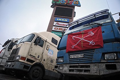 Дальнобойщики начали акцию протеста на МКАДе