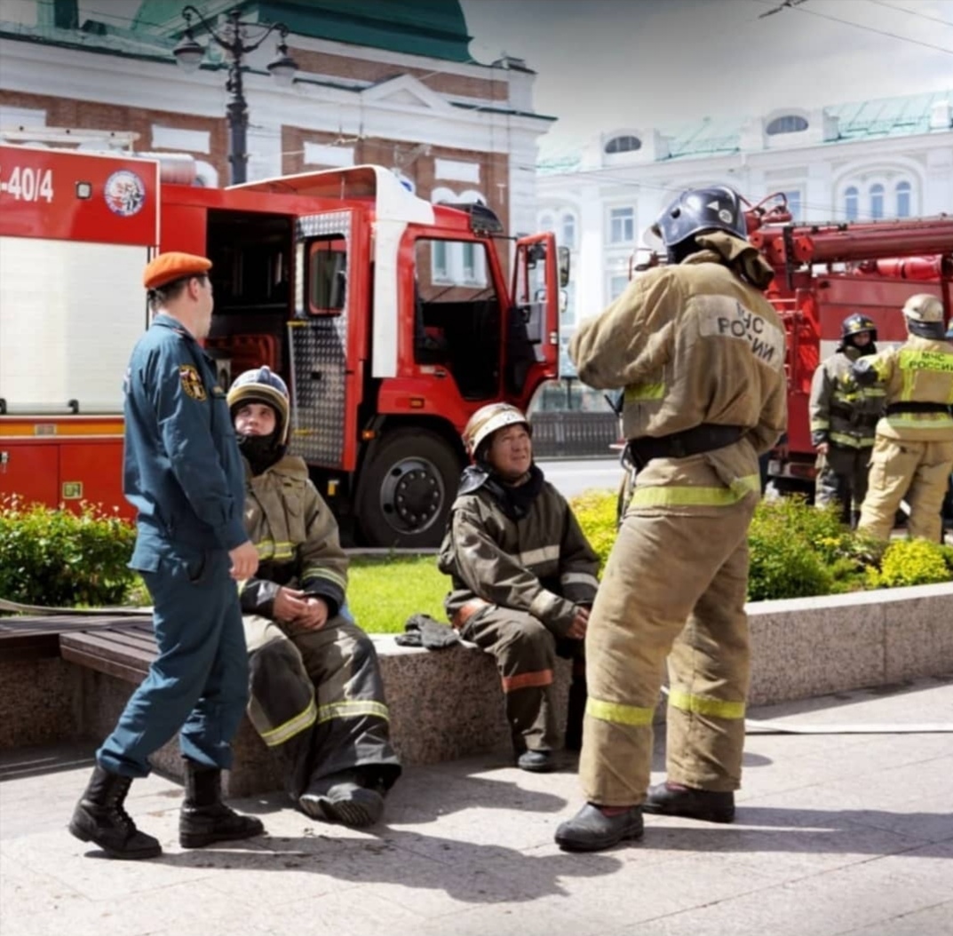 В Омске на Любинском проспекте загорелся ресторан #Новости #Общество #Омск