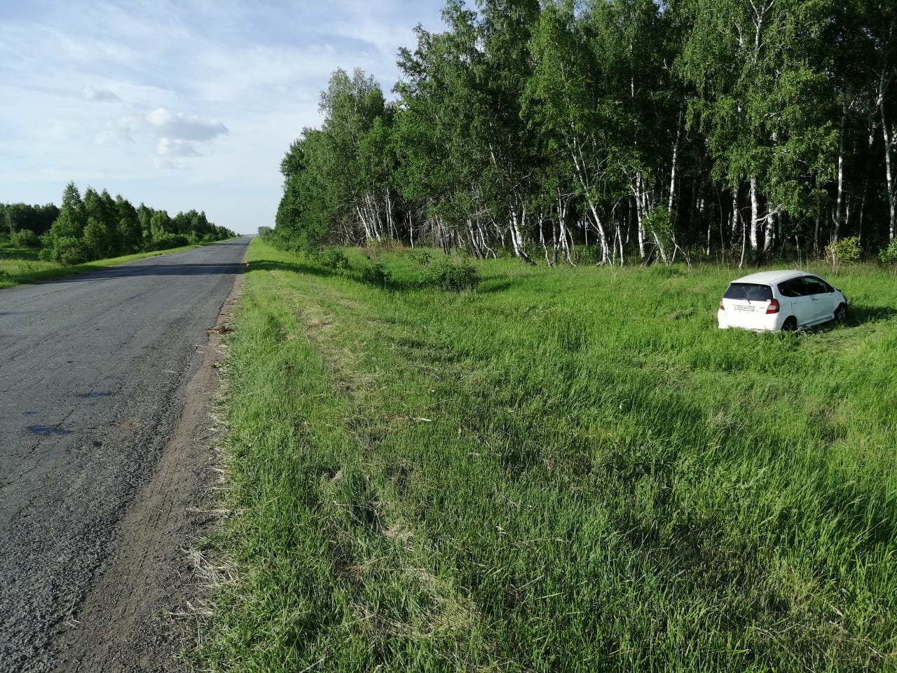 В Омской области автоледи улетела в кювет: в ДТП пострадал ребенок #Новости #Общество #Омск