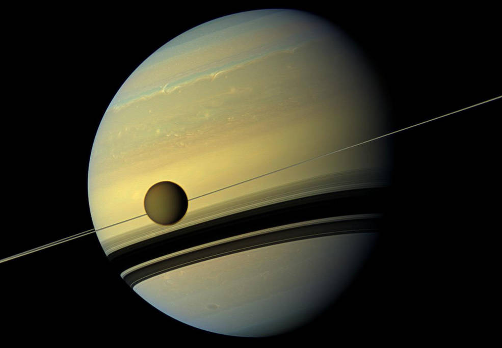 Титан удаляется от Сатурна быстрее, чем считалось ранее