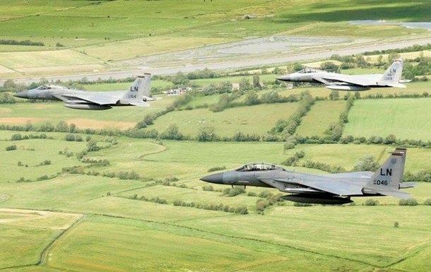 Американский истребитель F-15 рухнул в Северное море Американский истребитель F-15 рухнул в Северное море