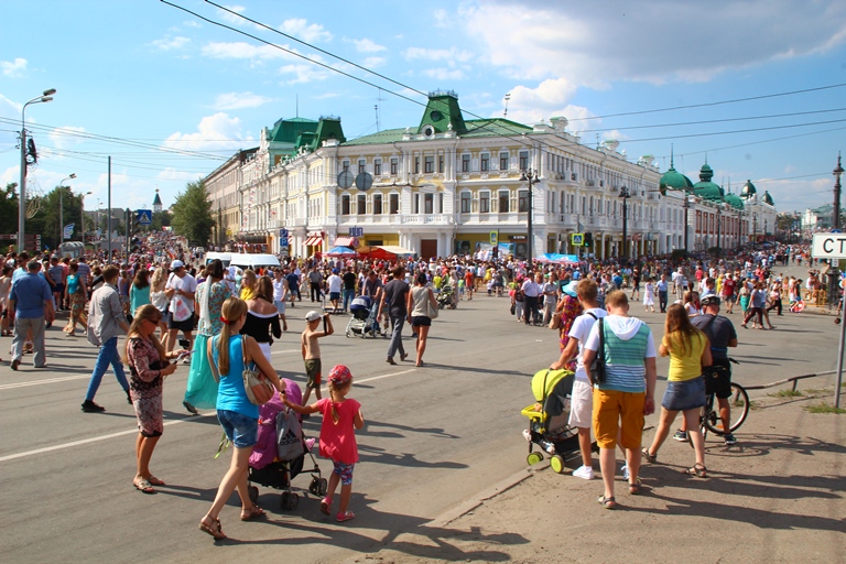 День города в Омске перенесут с центральных улиц во дворы #Омск #Общество #Сегодня