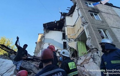 В столице Армении взорвался жилой дом В столице Армении взорвался жилой дом