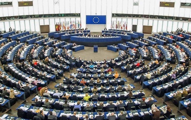 Европарламент обеспокоен решением КС Польши об абортах