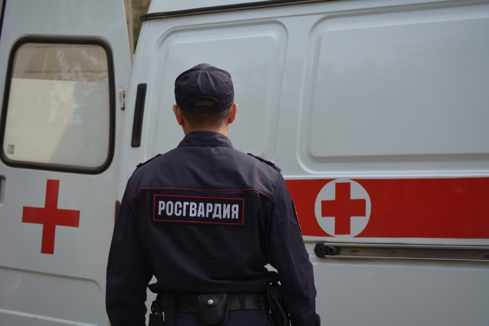 Пьяный москвич напал на врача в Омске #Омск #Общество #Сегодня