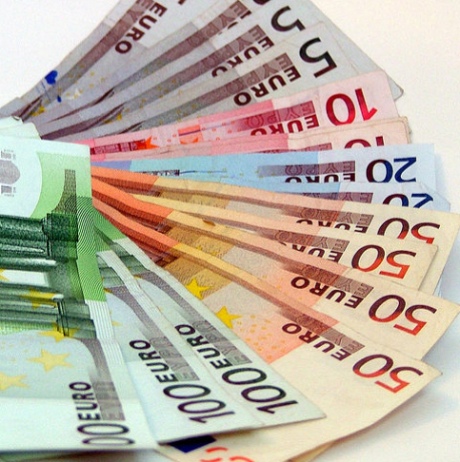 Омичи хотят получать зарплату в долларах и евро #Омск #Общество #Сегодня