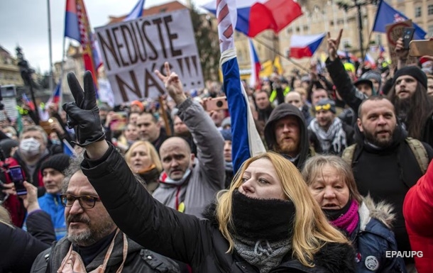 В Чехии протестовали против локдауна