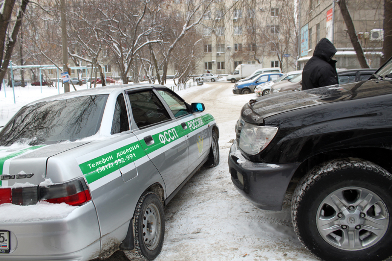 Омич протаранил стоящую машину и «попал» на 200 тысяч #Новости #Общество #Омск