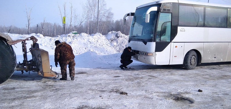 На новосибирской трассе сломался автобус с омичами из Шерегеша #Омск #Общество #Сегодня