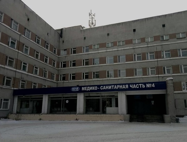 В Омске из окна больницы выпала пациентка: женщина разбилась #Омск #Общество #Сегодня