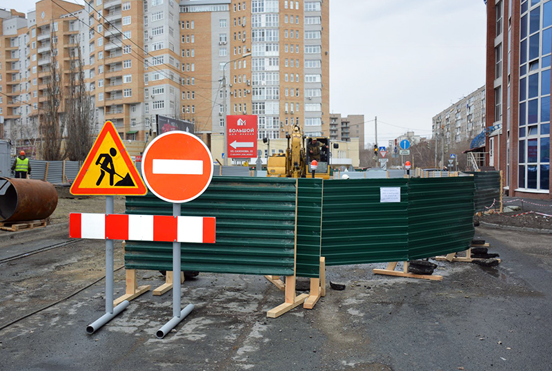 На улице Волховстроя полным ходом реконструируют канализационный коллектор #Новости #Общество #Омск