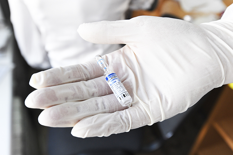 За сутки прививки от коронавируса поставили менее 2 тысяч омичей #Новости #Общество #Омск