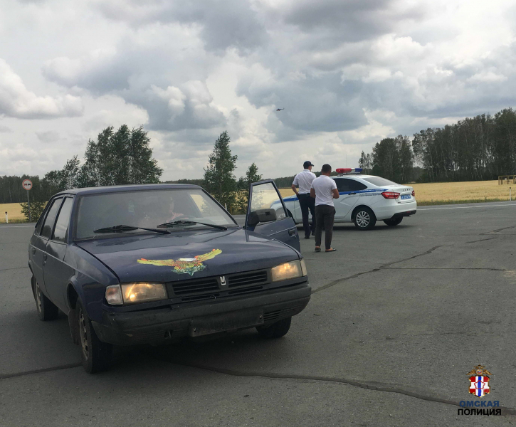 В Омской области на федеральной трассе остановили машину под управлением подростка #Омск #Общество #Сегодня