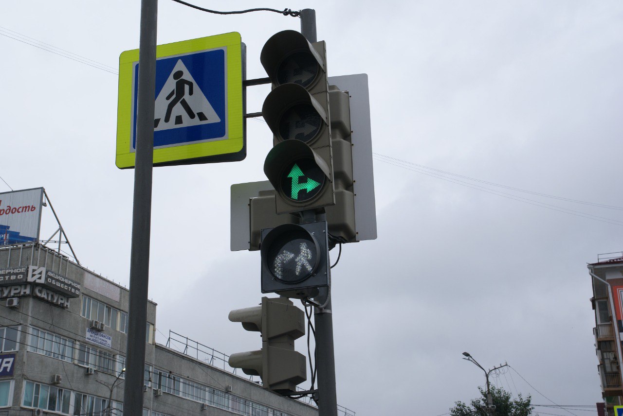 Прокуратура признала омские светофоры слишком громкими #Омск #Общество #Сегодня