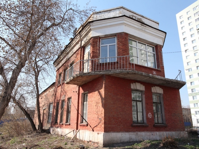 В Омске разрушили здание, которое хотели признать памятником архитектуры #Новости #Общество #Омск В Омске разрушили здание, которое хотели признать памятником архитектуры #Новости #Общество #Омск