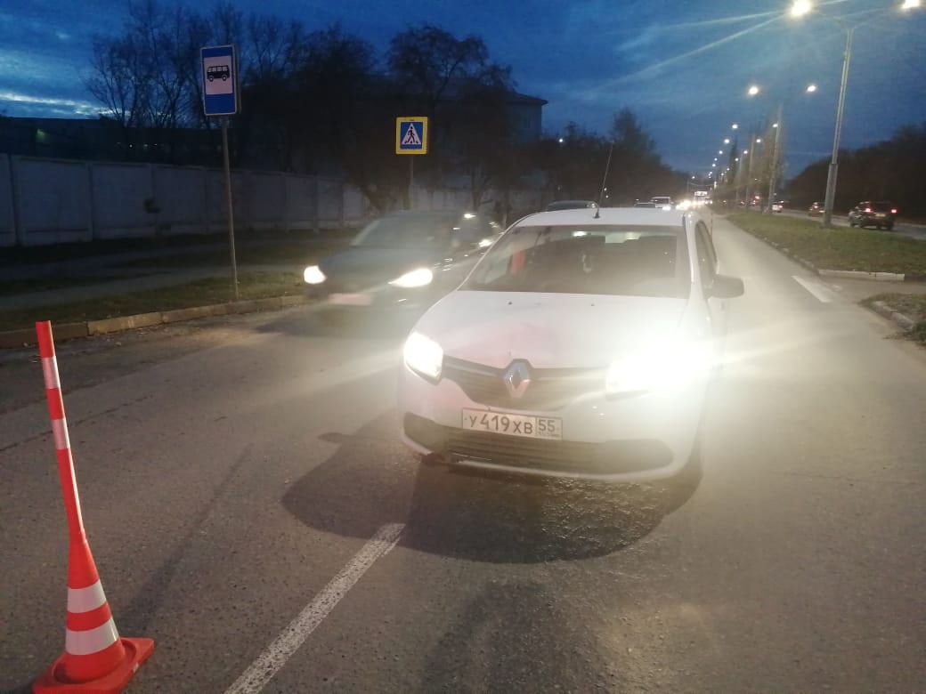 В Омске иномарка сбила пенсионера, переходившего дорогу по правилам #Омск  #Общество #Сегодня