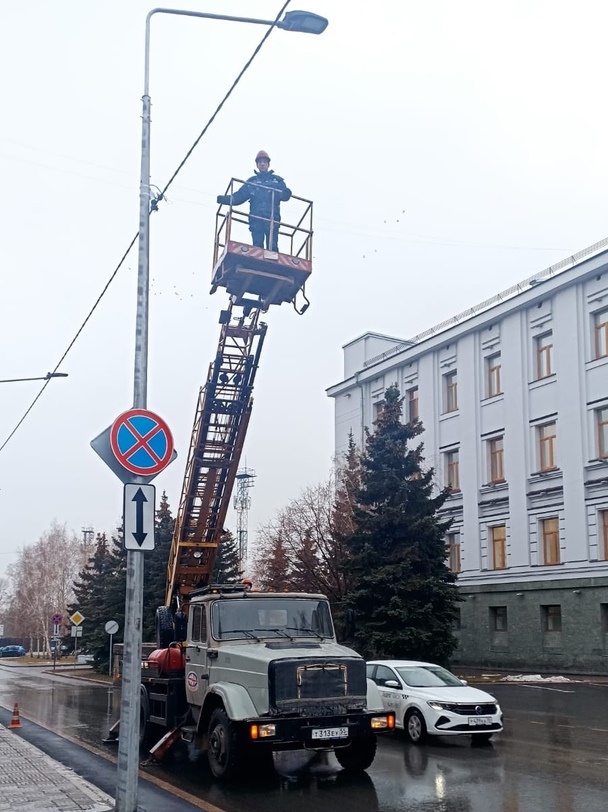 В Омске отремонтировали почти 2 тысячи светильников #Новости #Общество #Омск