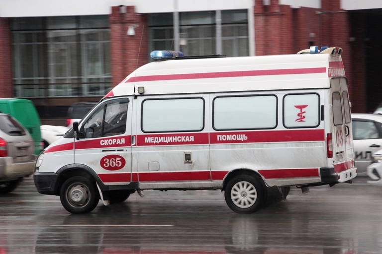 В Омске на Московке сбили двух юных пешеходов #Омск #Общество #Сегодня