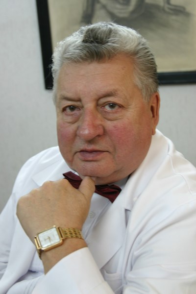 В Омске умер известный врач Валерий Гиндин #Омск #Общество #Сегодня