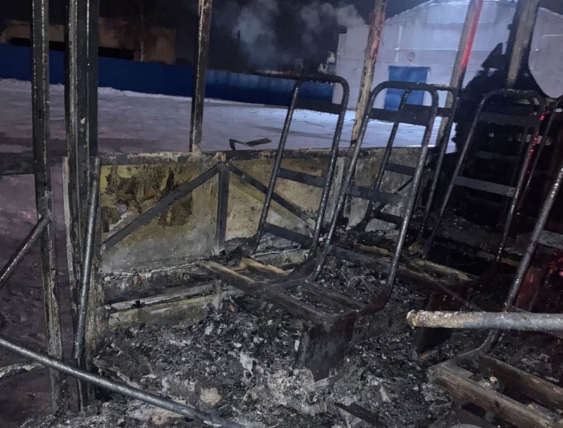 В Омске ночью сгорели сразу 3 новых муниципальных автобуса #Омск #Общество #Сегодня