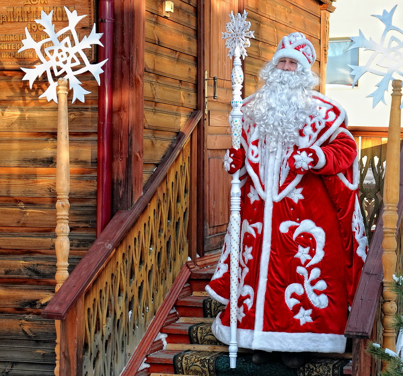 В Омске появились Деды Морозы и Снегурочки с QR-кодами #Новости #Общество #Омск